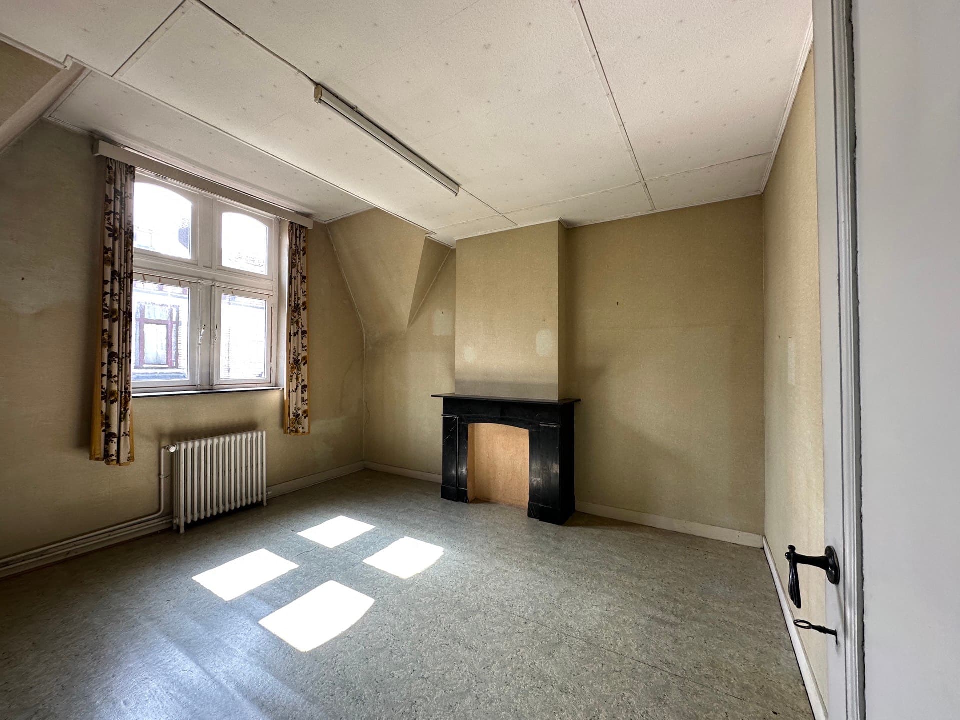 Immeuble de maître Selys - Photo 2